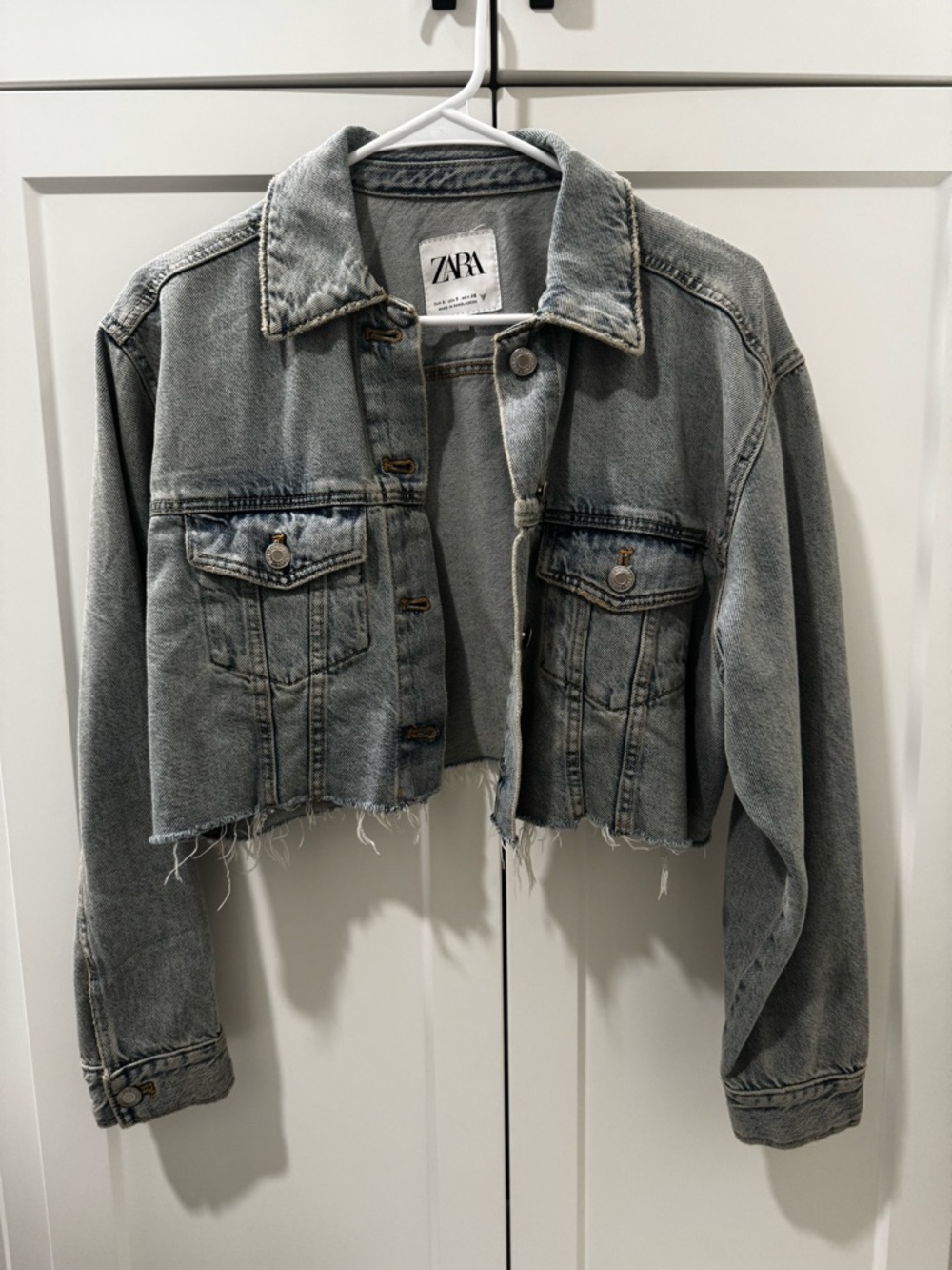 ZARA Washed Gray Cropped Denim Jacket with Frayed Hem